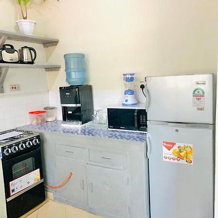 Jambo Diani 1-Bedroom Apartment Close To The Beach ディアニ・ビーチ エクステリア 写真