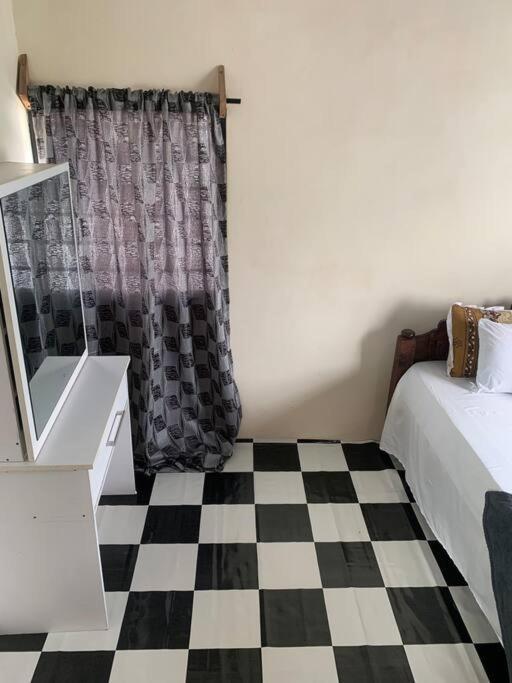 Jambo Diani 1-Bedroom Apartment Close To The Beach ディアニ・ビーチ エクステリア 写真