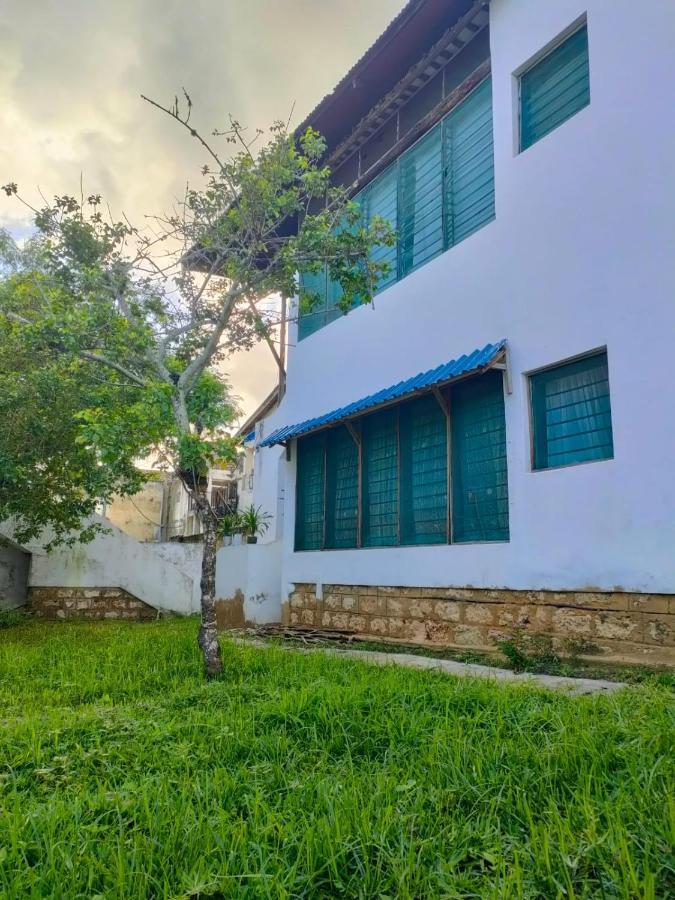 Jambo Diani 1-Bedroom Apartment Close To The Beach ディアニ・ビーチ エクステリア 写真