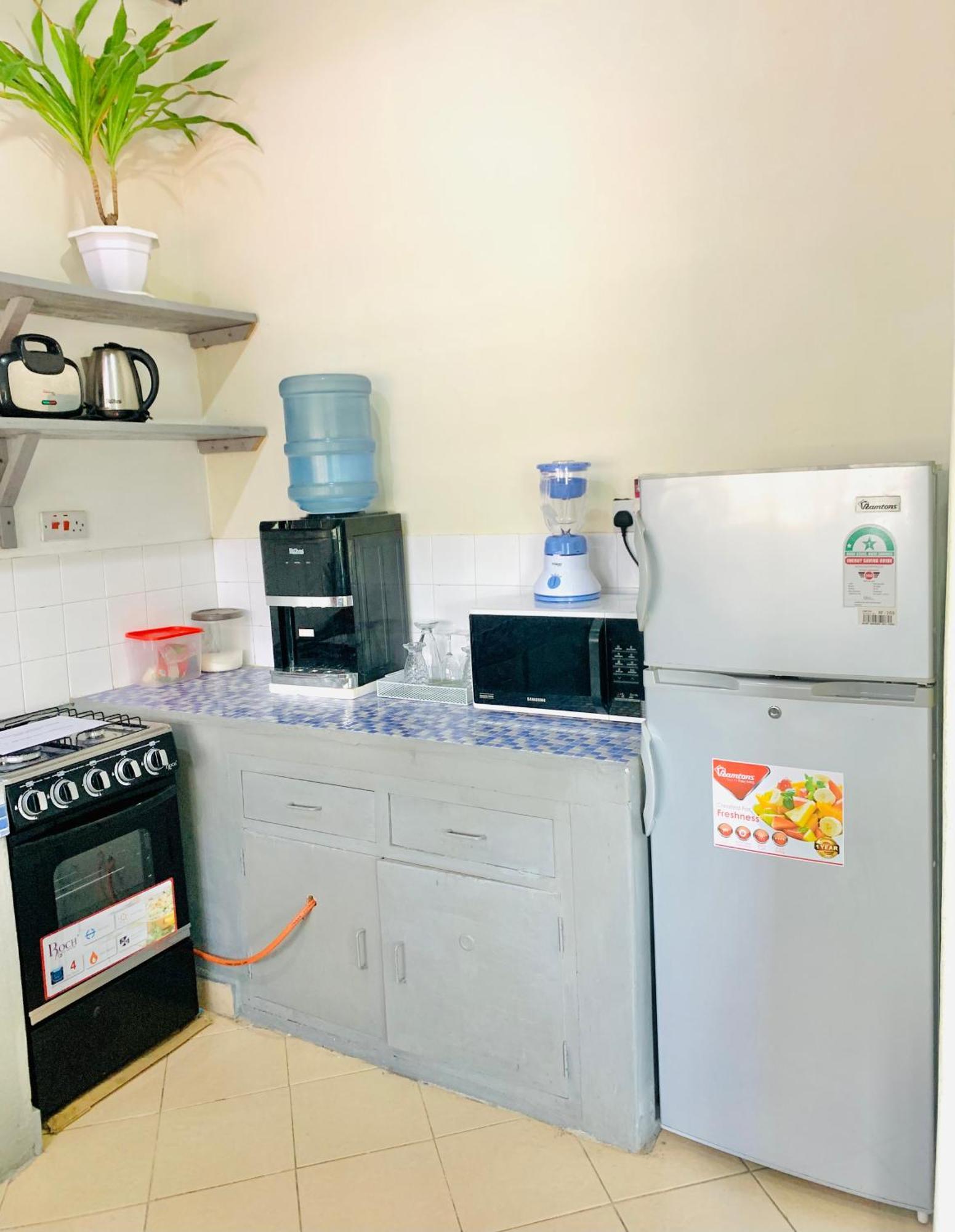 Jambo Diani 1-Bedroom Apartment Close To The Beach ディアニ・ビーチ エクステリア 写真