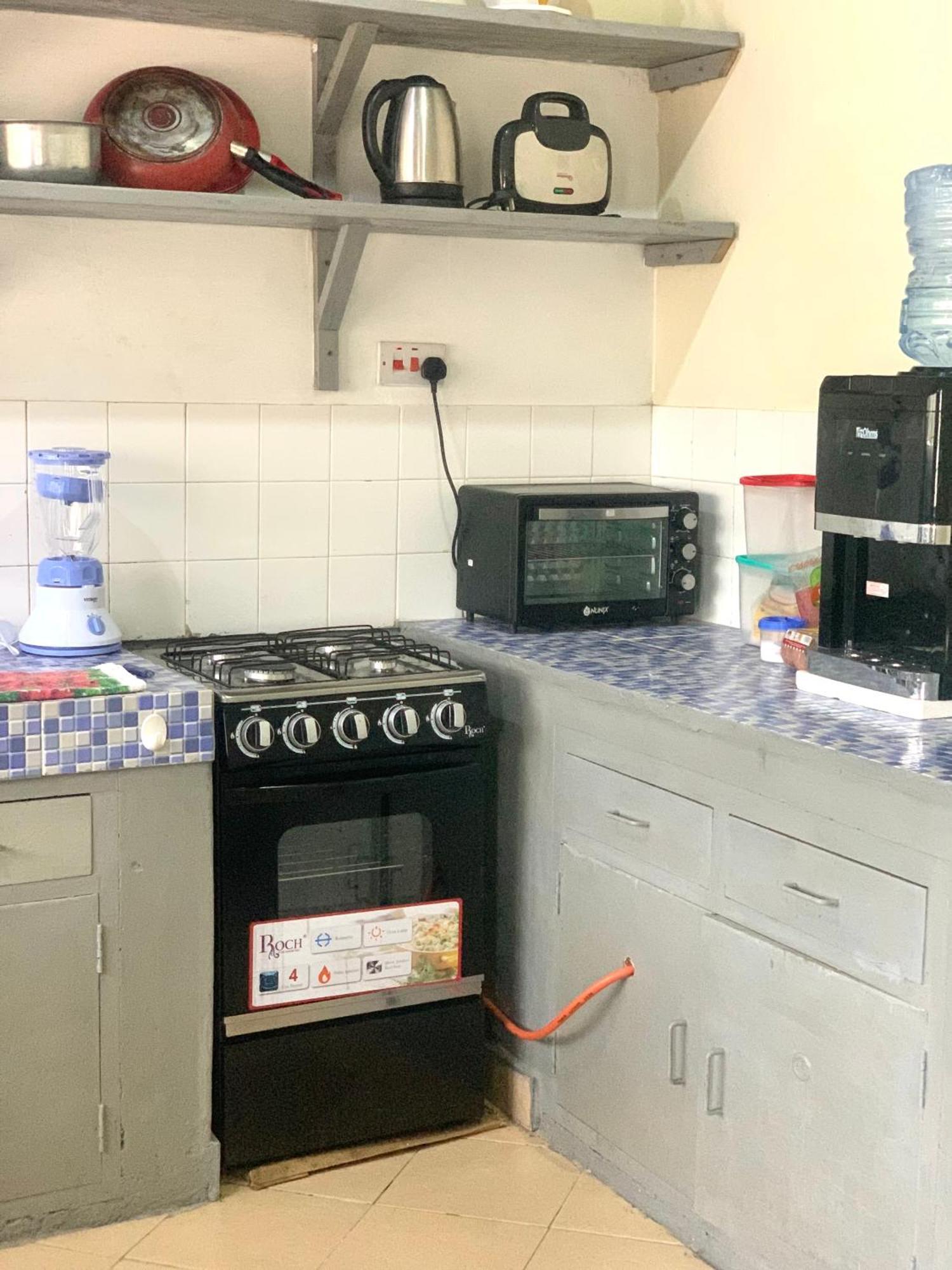 Jambo Diani 1-Bedroom Apartment Close To The Beach ディアニ・ビーチ エクステリア 写真